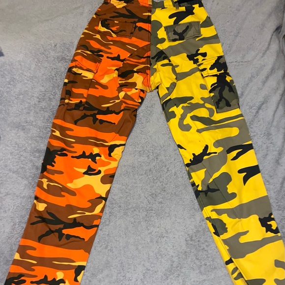 Two tone Rotcho Camo Pants - Picture 2 of 4